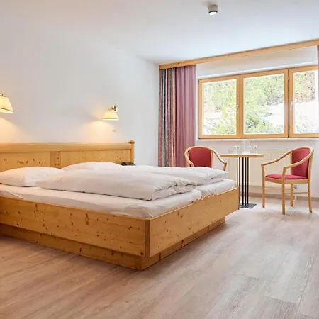 Heart Aurora Hotel 3*