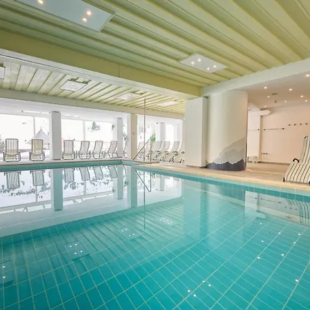 Heart Aurora Hotel 3*